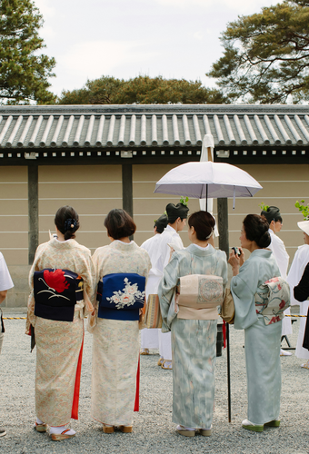 伝統から現代ファッションへ～着物が紡ぐ日本文化の物語